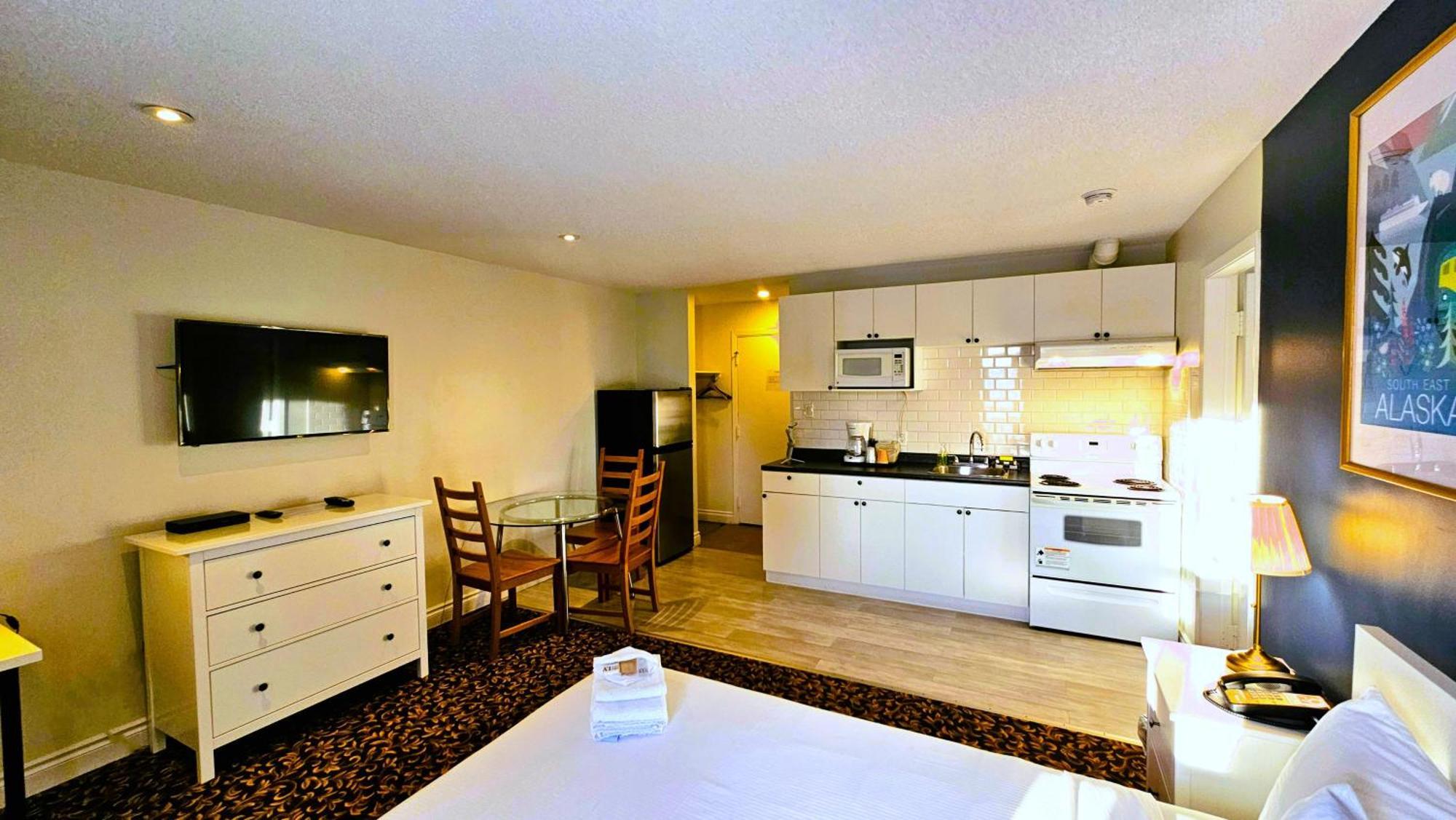 Cloud 9 Inn Whitecourt Ngoại thất bức ảnh
